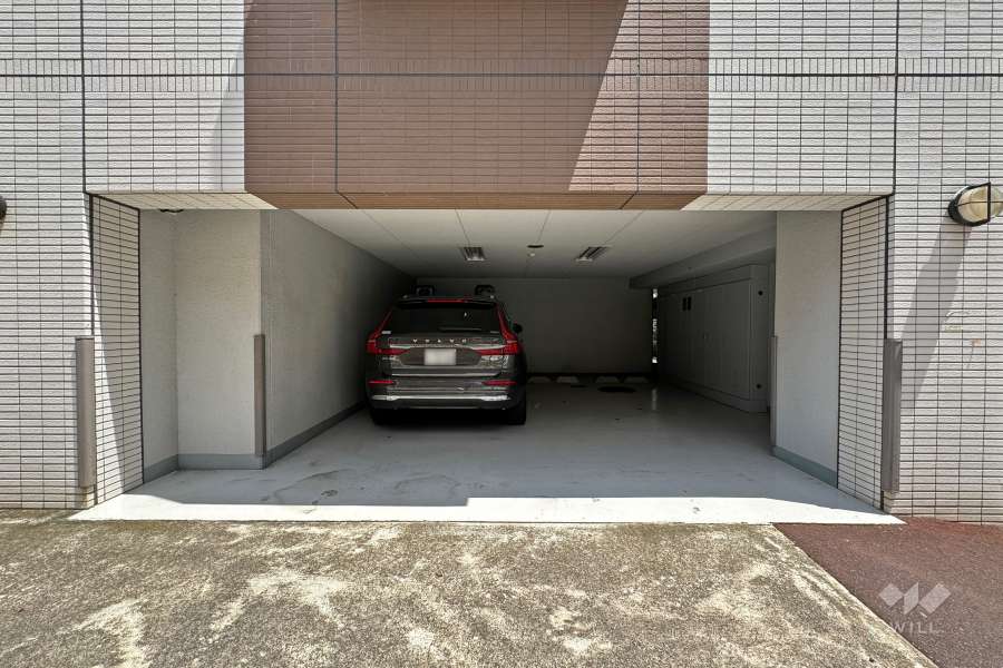 敷地内駐車場（屋内平面式）