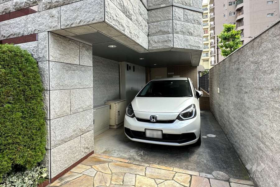 敷地内駐車場（屋外平面式）