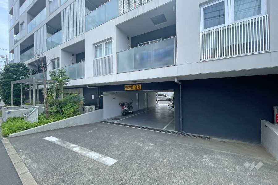 駐車場の出入り口