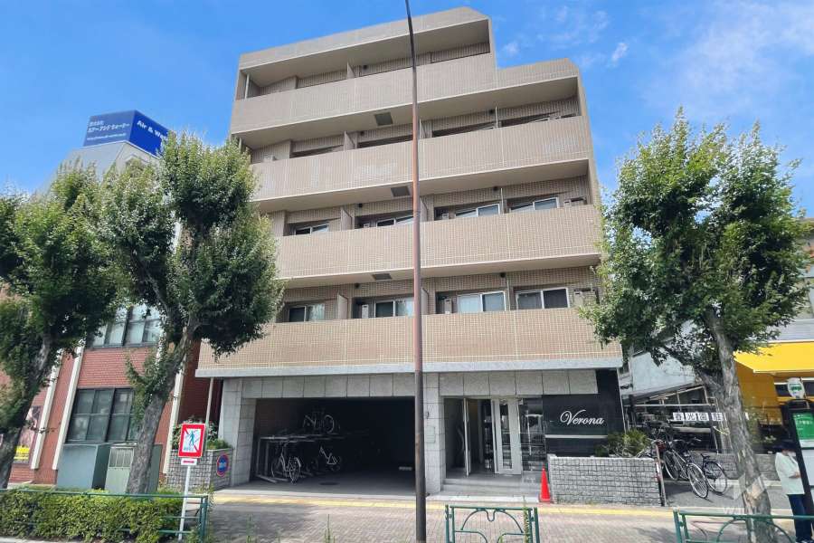 ヴェローナ小竹向原の外観（南東側から）