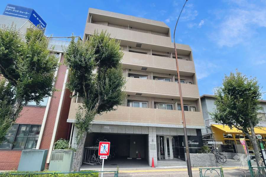 ヴェローナ小竹向原の外観（南側から）　