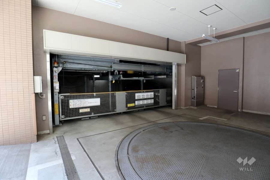 敷地内駐車場（屋内機械式）