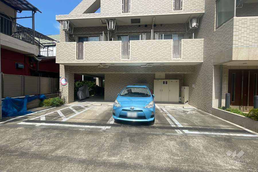 敷地内駐車場（屋外平面式）