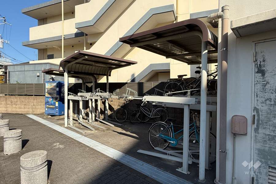駐輪場（屋根あり）