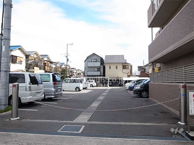 敷地内駐車場（リングシャッター付き）