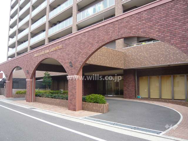 車寄せのあるエントランス
