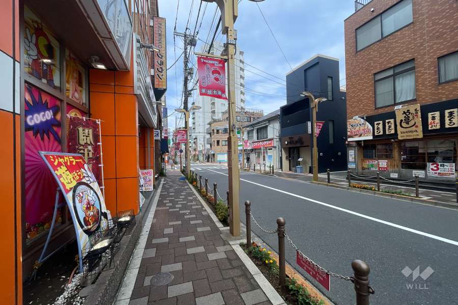敷地南東側の前面道路　