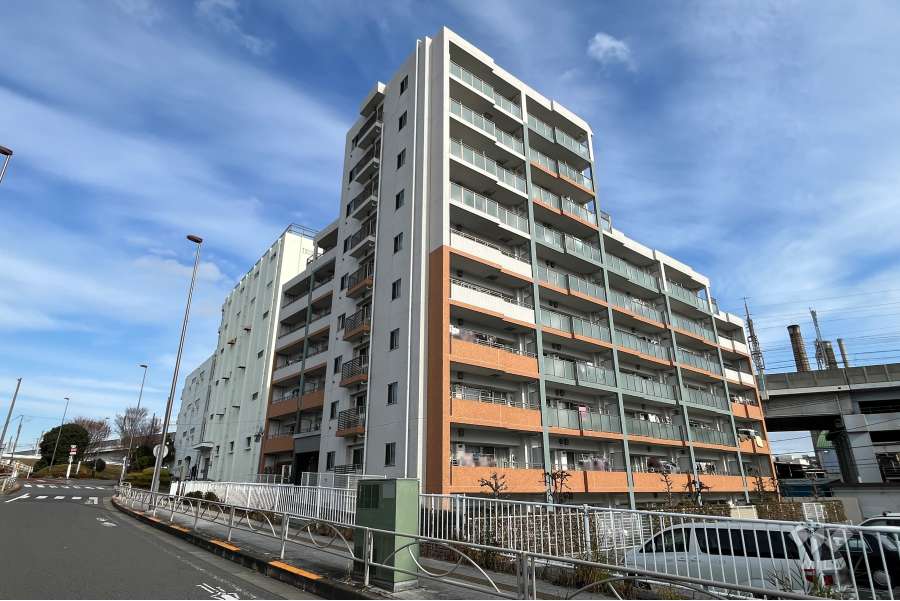 ベリスタ浮間舟渡の外観（南西側から）