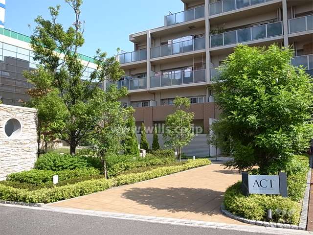 県道側（敷地南西側）のエントランス