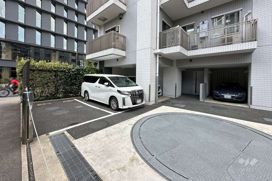 敷地内駐車場（屋外平面式）