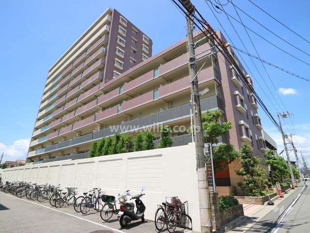 エステムコート伊丹千僧アビエルトの外観（南東側から）2