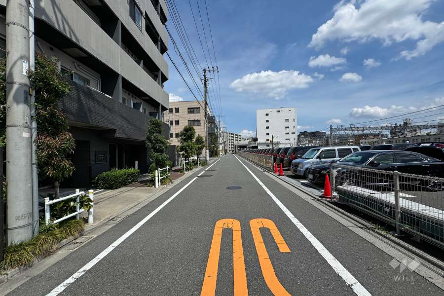 敷地南側の前面道路　