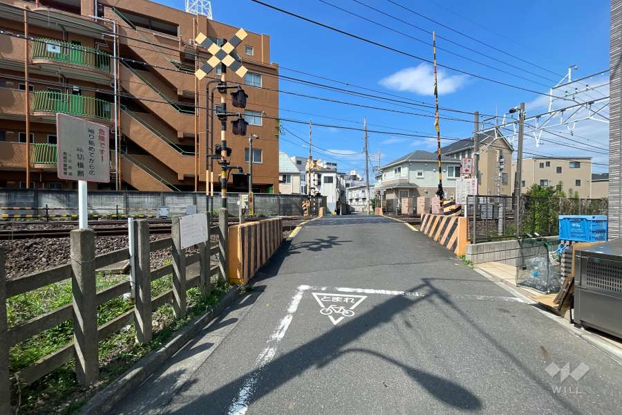 敷地北西側の前面道路　