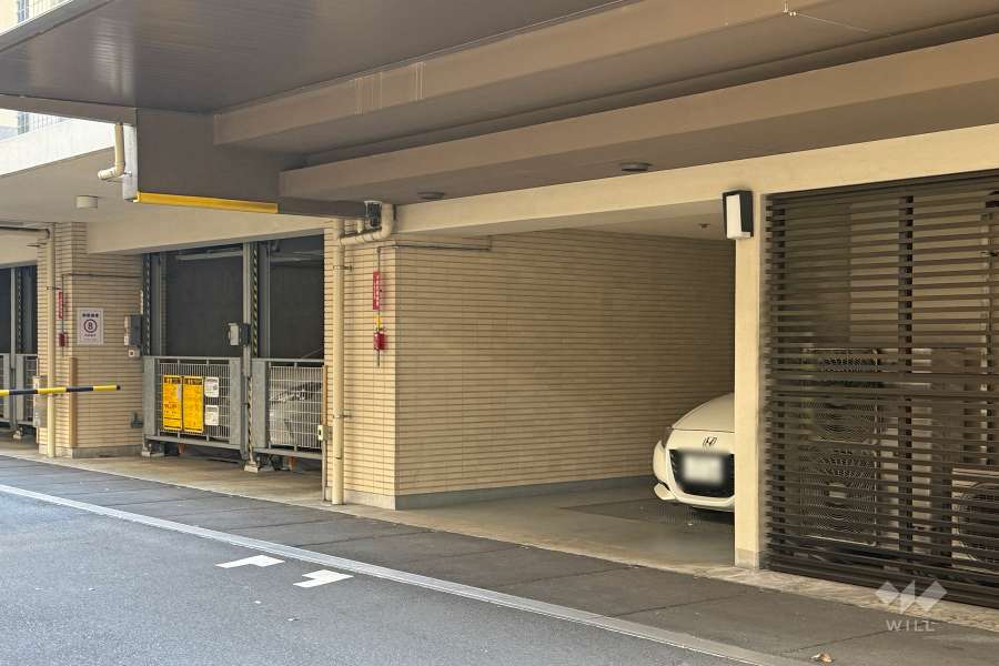敷地内駐車場（屋内平面式）