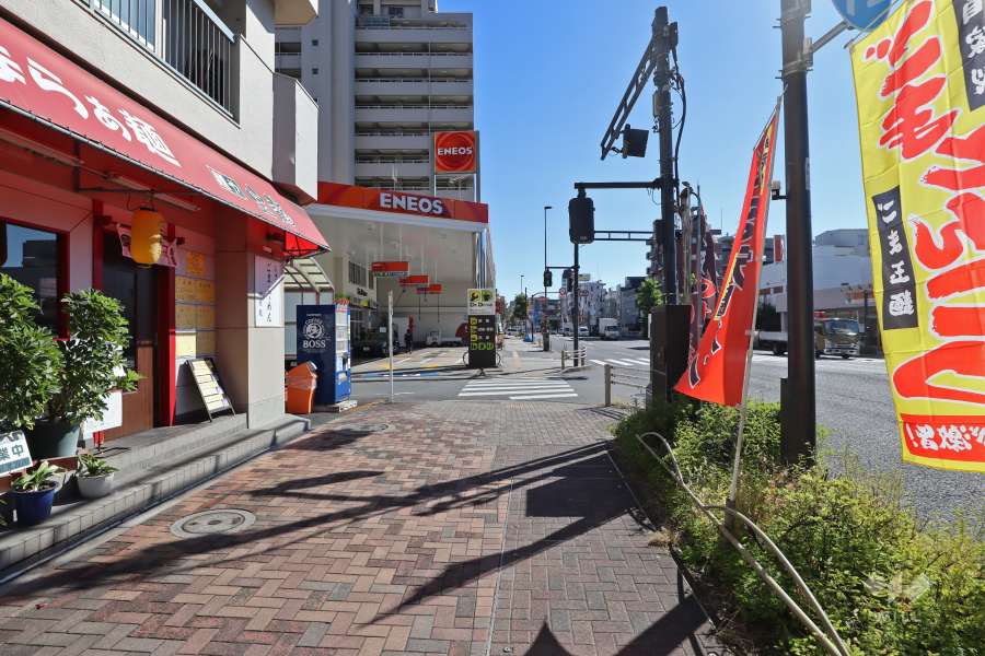 敷地南西側の前面道路（国道17号・中山道）