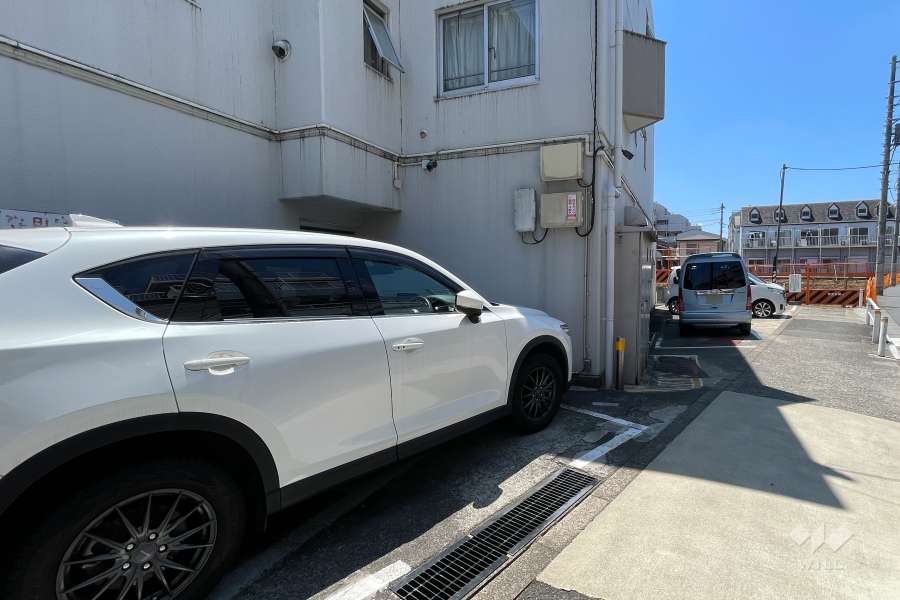 敷地内駐車場（屋外平面式）