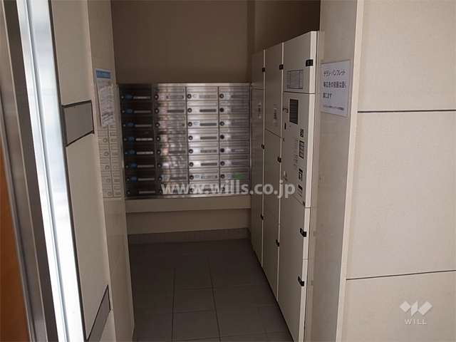 宅配ボックスと共用ポスト