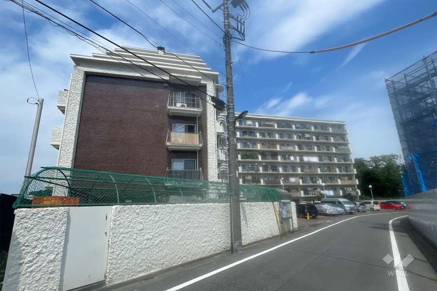 カーサ常盤台の外観（南東側から）　