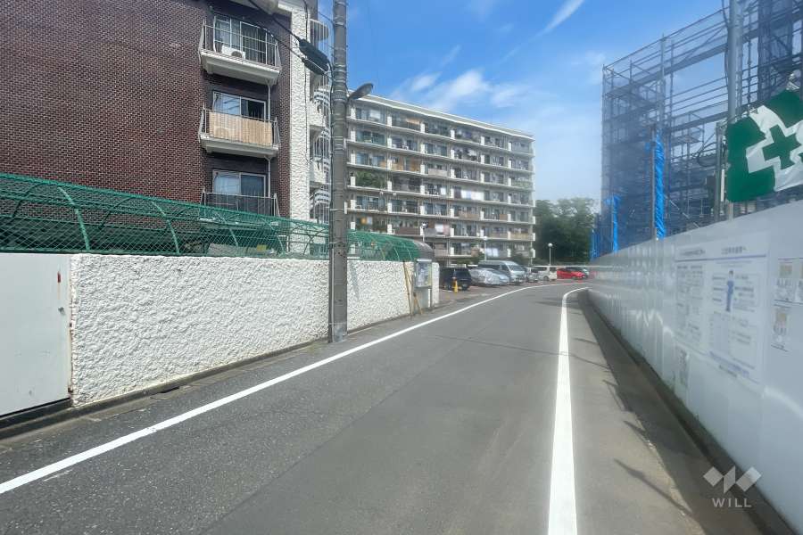 敷地東側の前面道路　