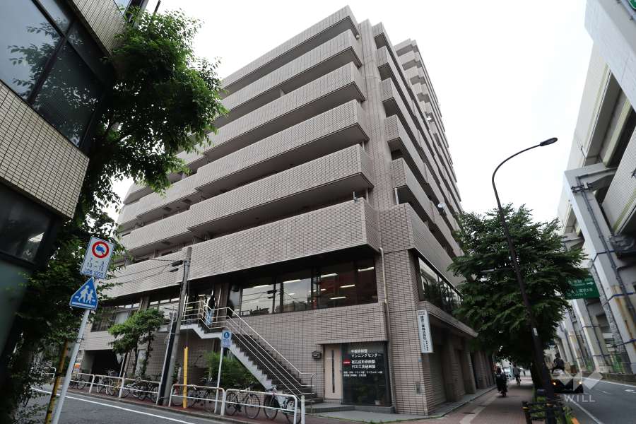 ゲオ・タワー池袋の外観（南側から）