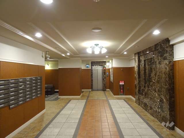 エントランスホール（共用ポスト）