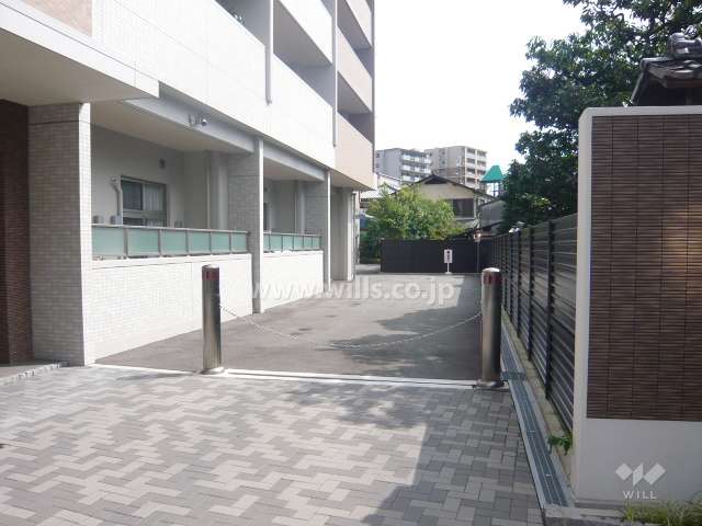 駐車場入り口