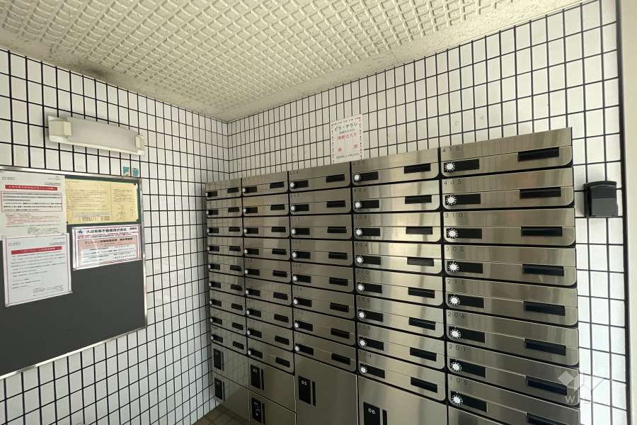宅配ボックスと共用ポスト