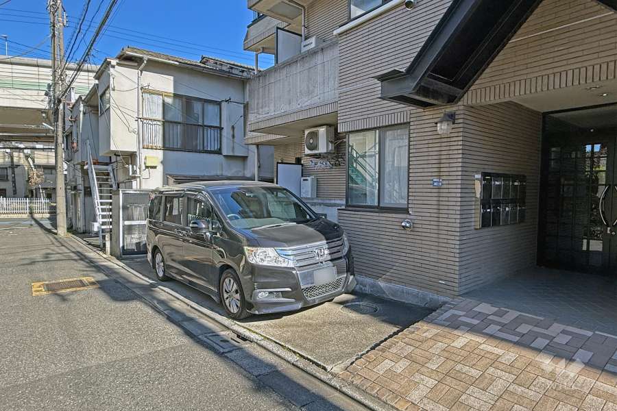 敷地内駐車場（屋外平面式）