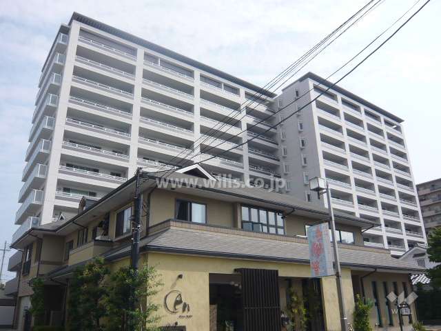 ジオ伊丹郷町プレミアムの外観（南西から）