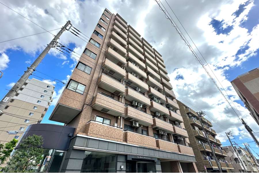 ライオンズマンション大山幸町の外観（北西側から）