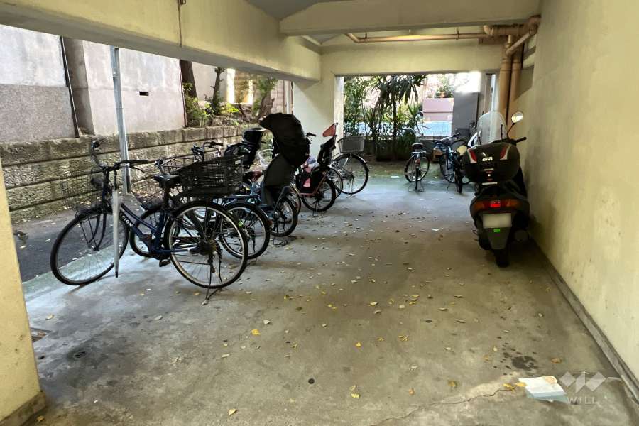屋内に設けられた駐輪場・バイク置場