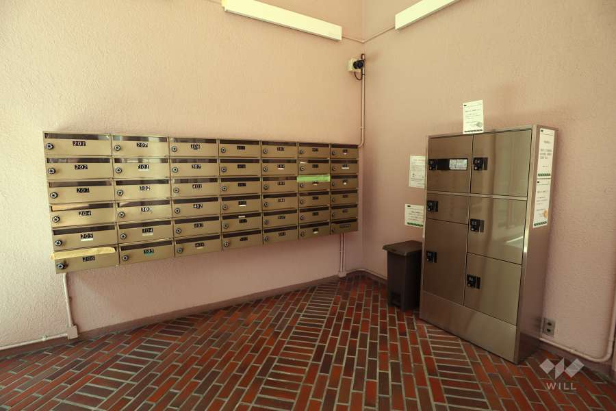 宅配ボックスと共用ポスト