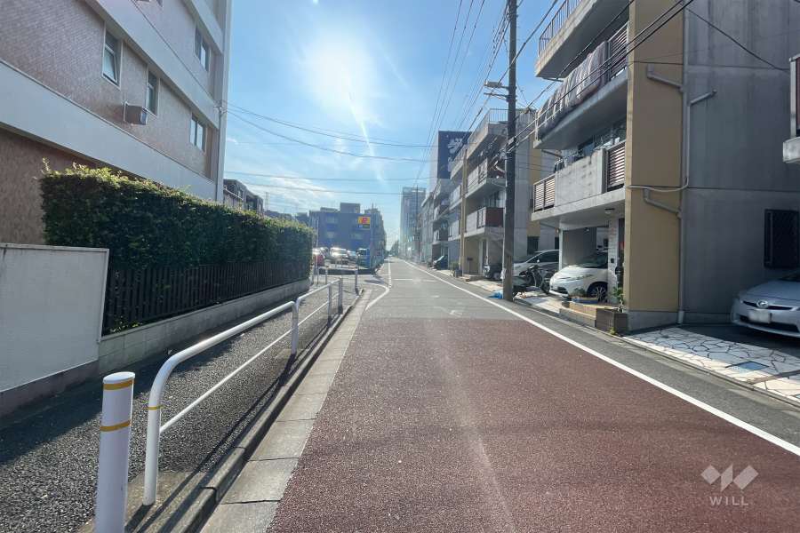 敷地北側の前面道路　