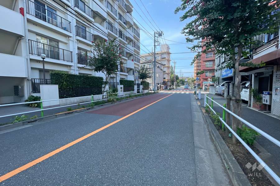 敷地東側の前面道路　