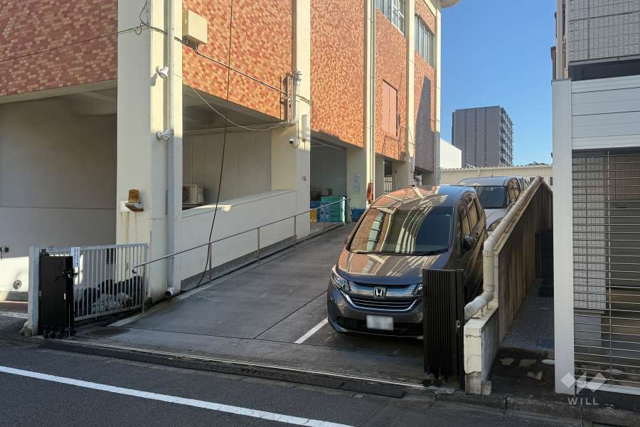 敷地内駐車場（屋外平面式）
