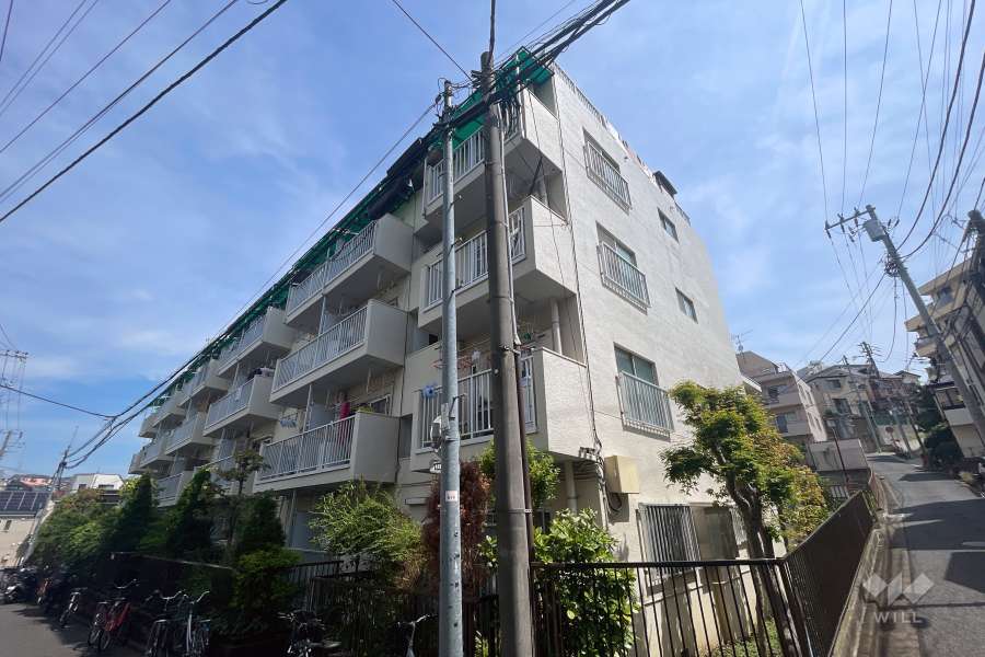 三田志村コーポの外観（南東側から）