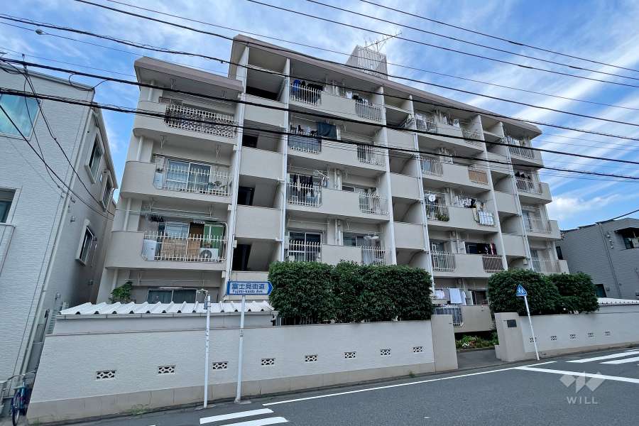 若木ローヤルコーポの外観（南西側から）