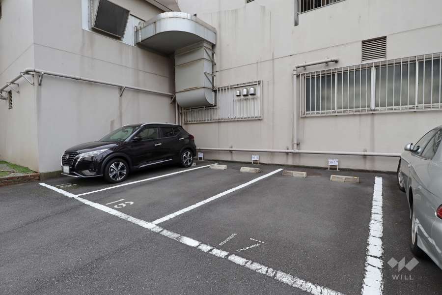 敷地内駐車場（屋外平面式）