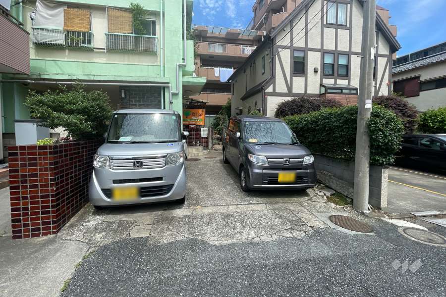 敷地内駐車場（屋外平面式）