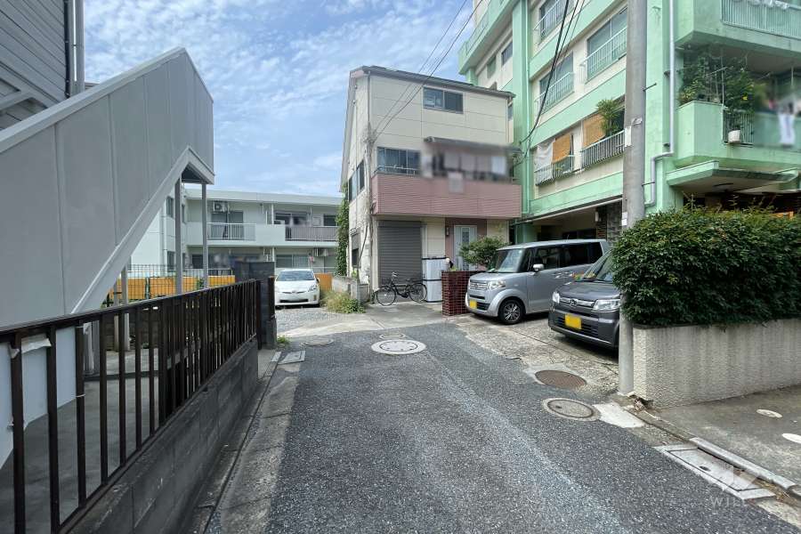 敷地南西側の前面道路