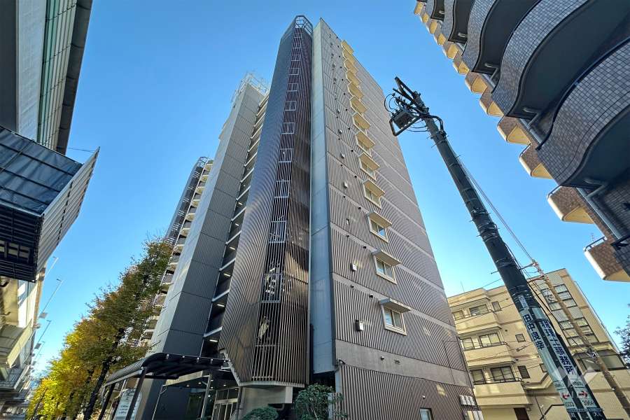 朝日板橋マンションの外観（北東側から）