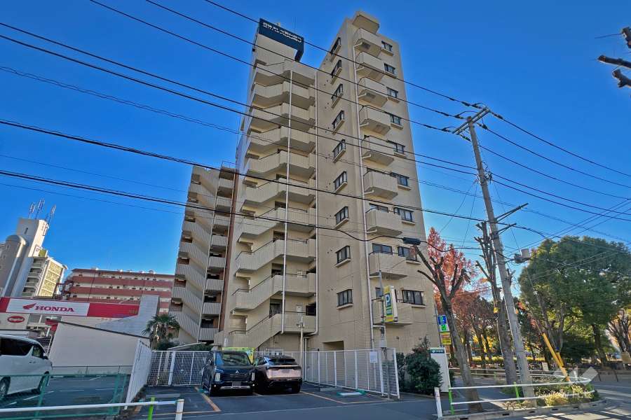 日神パレス西台第3の外観（東側から）