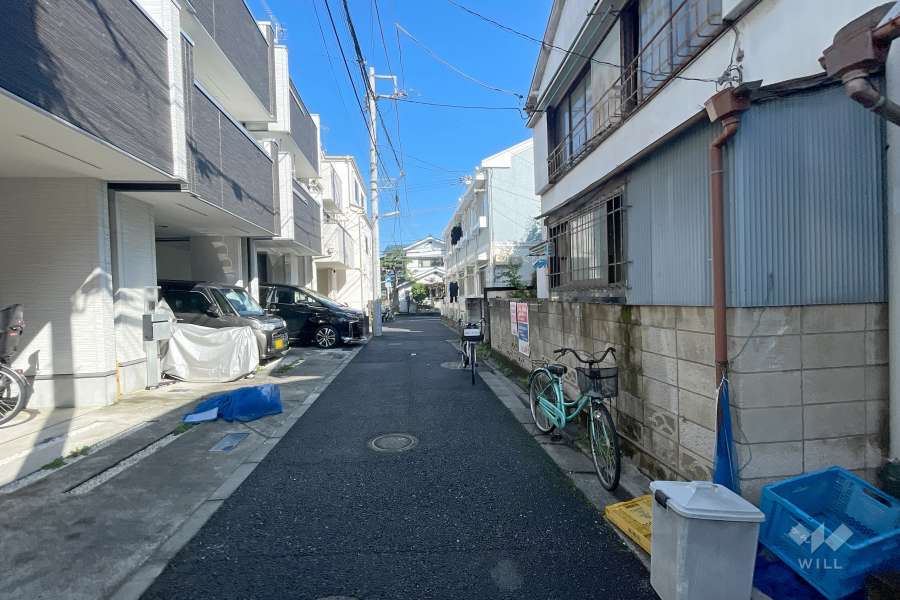 敷地北西側の前面道路