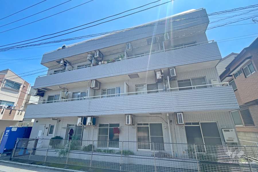 リバティパレス常盤台の外観（南西側から）