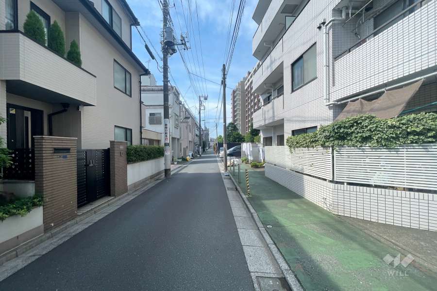 敷地東側の前面道路　