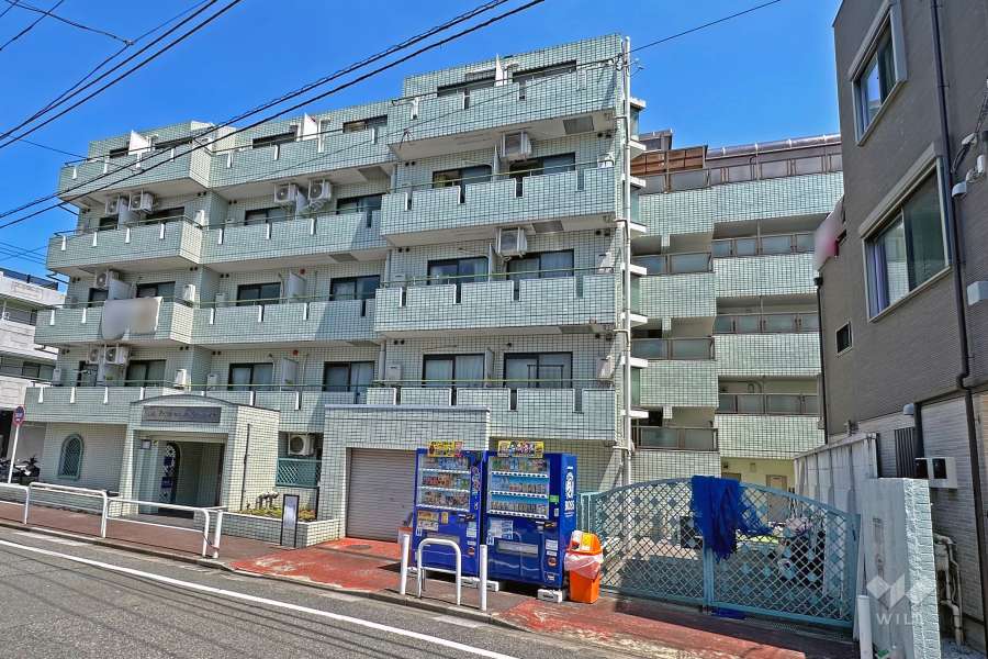 ラ・レジダンス・ド・グランドゥールの外観（西側から）