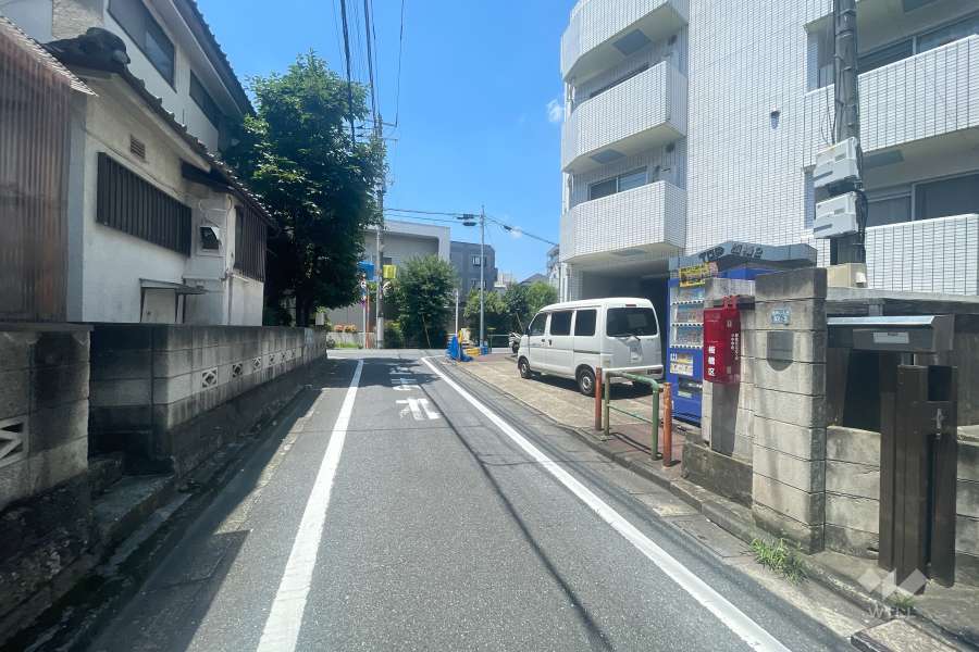 敷地南側の前面道路　