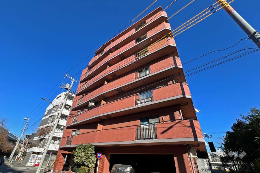 セザール西高島平の外観（南西側から）