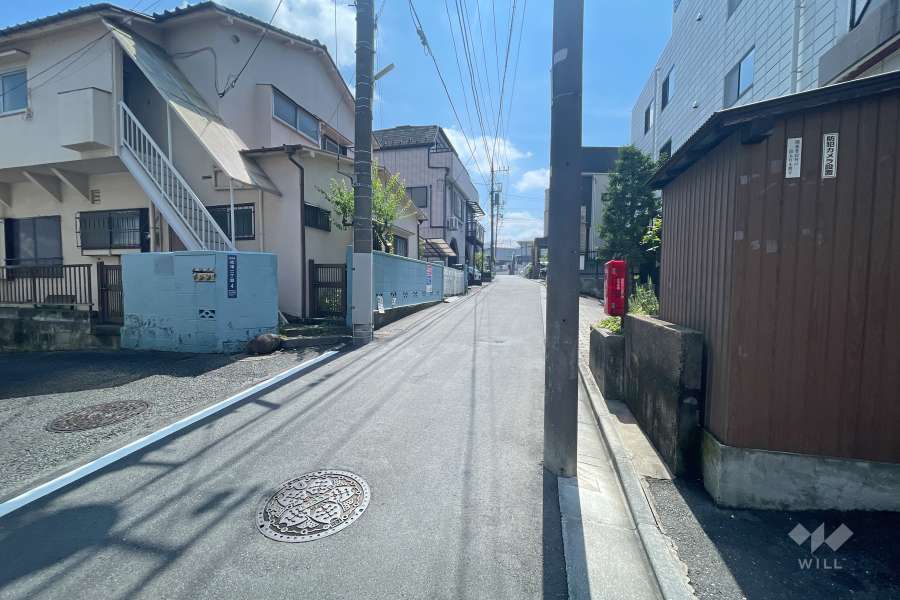 敷地北側の前面道路