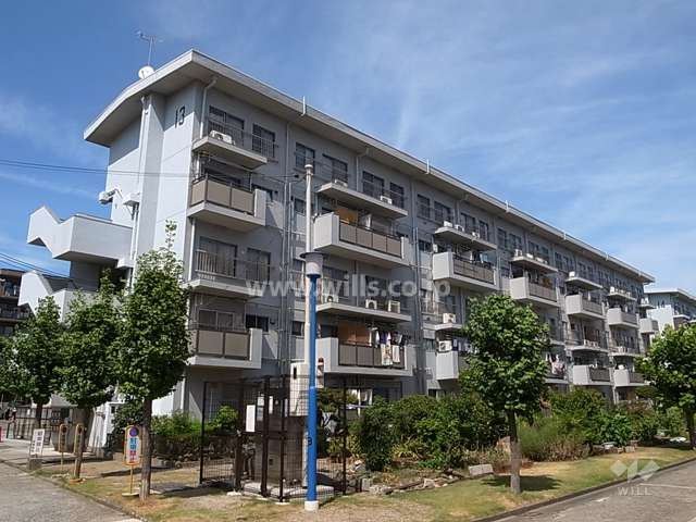 杭瀬第四団地13号棟の外観（南西側から）